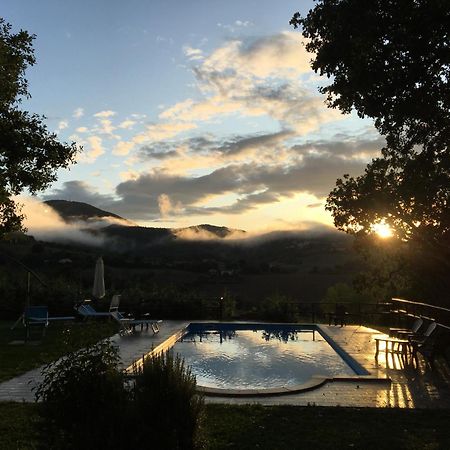 Agriturismo Gioie Di Campagna 法布里亚诺 外观 照片