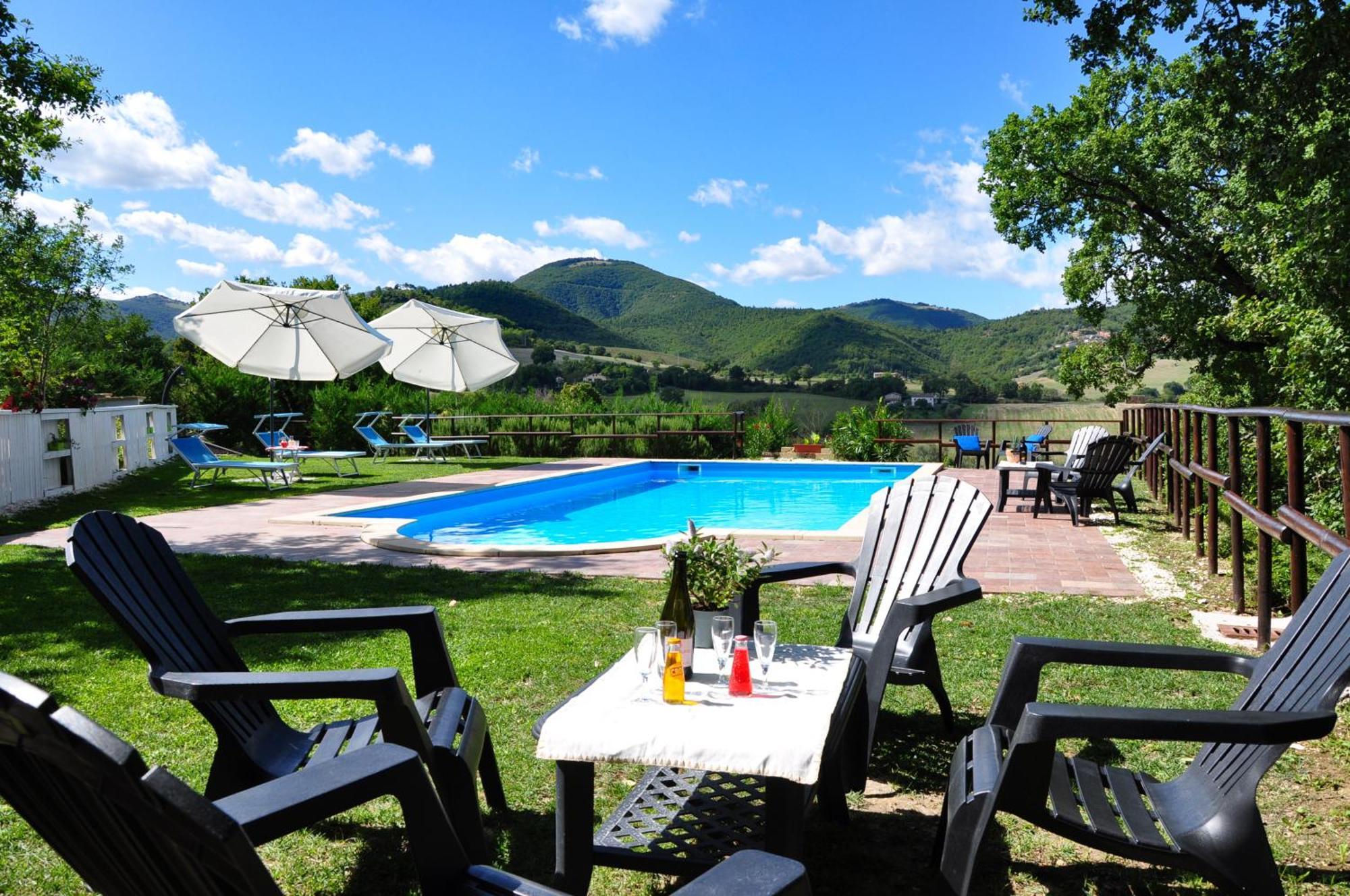 Agriturismo Gioie Di Campagna 法布里亚诺 外观 照片