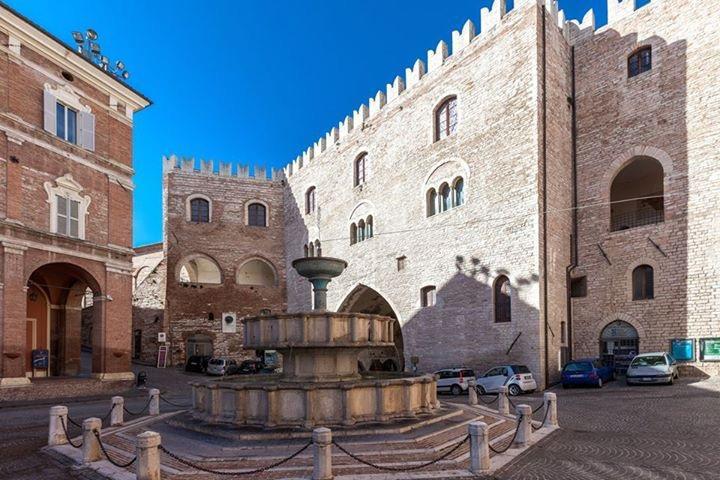 Agriturismo Gioie Di Campagna 法布里亚诺 外观 照片