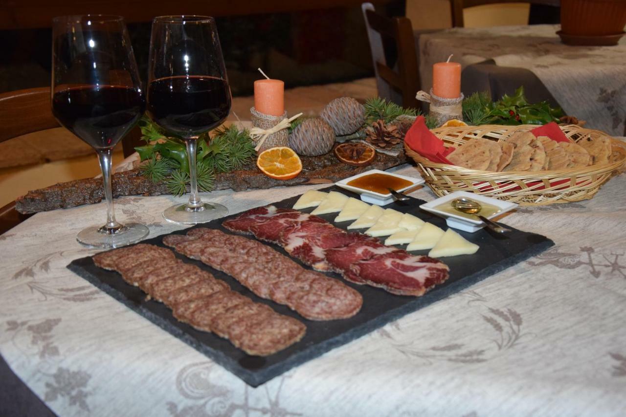 Agriturismo Gioie Di Campagna 法布里亚诺 外观 照片