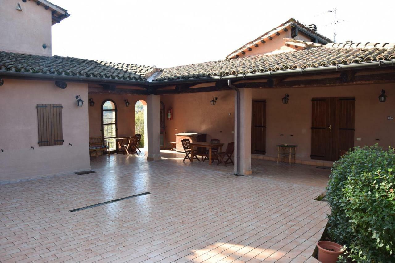 Agriturismo Gioie Di Campagna 法布里亚诺 外观 照片
